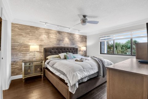 Condo in Lake Worth, Florida, 3 bedrooms  № 2245577 - photo 23