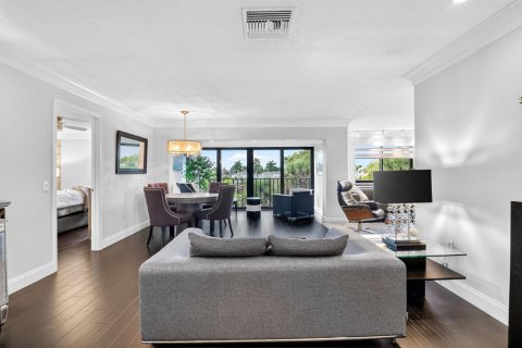 Condo in Lake Worth, Florida, 3 bedrooms  № 2245577 - photo 3
