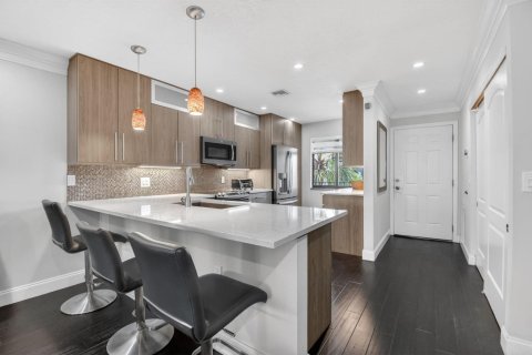 Condo in Lake Worth, Florida, 3 bedrooms  № 2245577 - photo 13