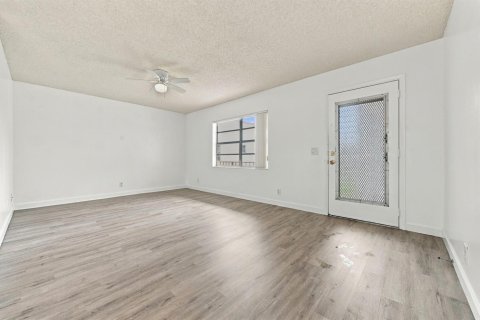 Condo in Delray Beach, Florida, 1 bedroom  № 2374845 - photo 9
