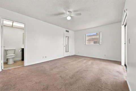 Condo in Delray Beach, Florida, 1 bedroom  № 2374845 - photo 21