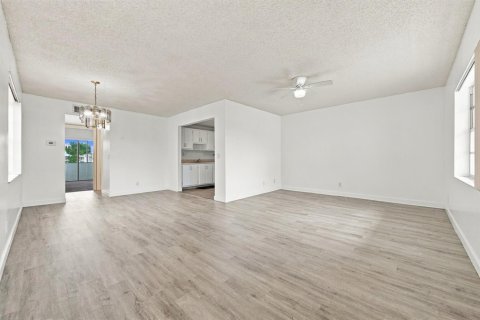 Condo in Delray Beach, Florida, 1 bedroom  № 2374845 - photo 8