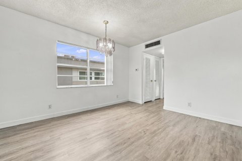 Condo in Delray Beach, Florida, 1 bedroom  № 2374845 - photo 15