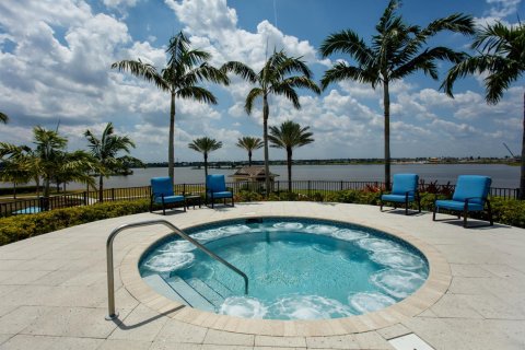 Apartment in Loxahatchee Groves, Florida 3 bedrooms, 181.35 sq.m. № 2180409 - photo 28