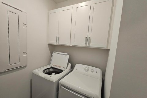Apartment in Loxahatchee Groves, Florida 3 bedrooms, 181.35 sq.m. № 2180409 - photo 24