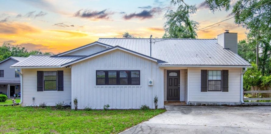 Villa ou maison à Live Oak, Floride 3 chambres, 172.05 m2 № 1744596