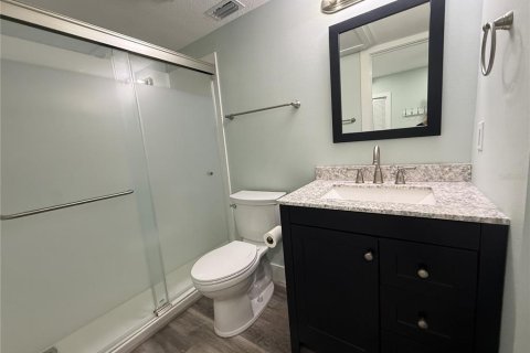 Снять в аренду кондоминиум в Мадейра - Бич, Флорида 3 комнаты, 39.95м2, № 2207710 - фото 11