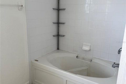Adosado en alquiler en Orlando, Florida, 3 dormitorios, 154.68 m2 № 1893632 - foto 5