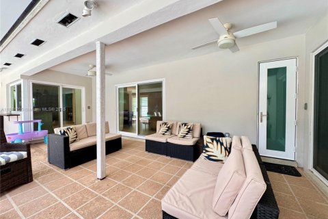 Casa en venta en Palmetto Bay, Florida, 4 dormitorios, 212.93 m2 № 1833935 - foto 9