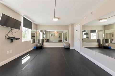 Condo in Sarasota, Florida, 1 bedroom  № 1733276 - photo 19