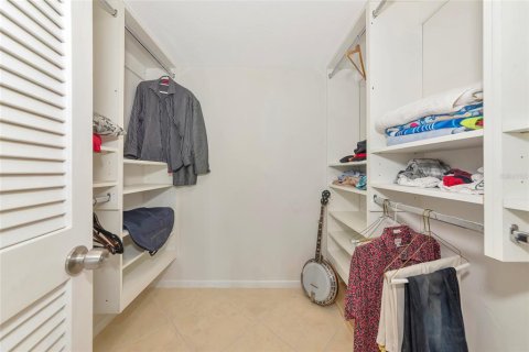Condo in Sarasota, Florida, 1 bedroom  № 1733276 - photo 10