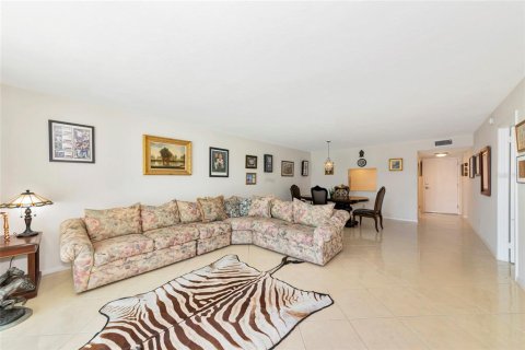 Condo in Sarasota, Florida, 1 bedroom  № 1733276 - photo 7