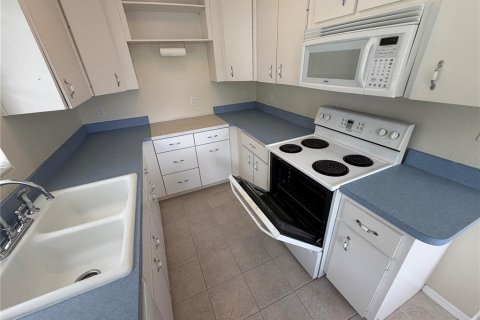 Купить виллу или дом в Колмен, Флорида 5 комнат, 71.35м2, № 2140405 - фото 10