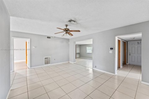 Купить виллу или дом в Мирамар, Флорида 4 спальни, 152.45м2, № 1931922 - фото 4