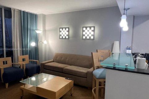 Condo in Sunny Isles Beach, Florida, 1 bedroom  № 1709907 - photo 6