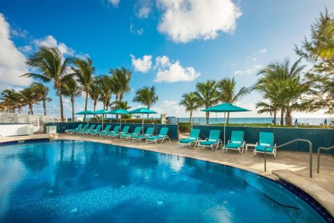 Condo in Sunny Isles Beach, Florida, 1 bedroom  № 1709907 - photo 4