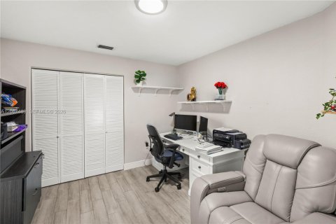 Villa ou maison à vendre à Doral, Floride: 4 chambres, 242.85 m2 № 2285792 - photo 29