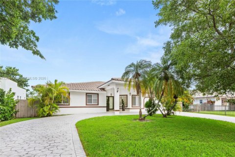 Villa ou maison à Doral, Floride 4 chambres, 242.85 m2 № 2285792