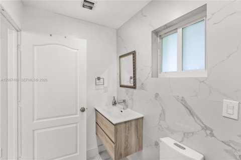 Villa ou maison à vendre à Doral, Floride: 4 chambres, 242.85 m2 № 2285792 - photo 22
