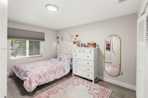 Villa ou maison à vendre à Doral, Floride: 4 chambres, 242.85 m2 № 2285792 - photo 25