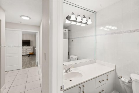Villa ou maison à vendre à Doral, Floride: 4 chambres, 242.85 m2 № 2285792 - photo 27