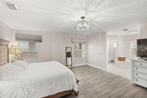 Villa ou maison à vendre à Doral, Floride: 4 chambres, 242.85 m2 № 2285792 - photo 30
