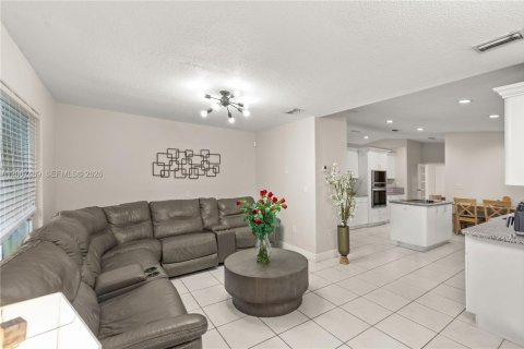 Villa ou maison à vendre à Doral, Floride: 4 chambres, 242.85 m2 № 2285792 - photo 17