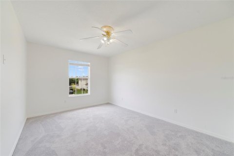 Villa ou maison à vendre à Kissimmee, Floride: 4 chambres, 221.39 m2 № 2149095 - photo 15