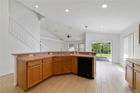 Villa ou maison à vendre à Kissimmee, Floride: 4 chambres, 221.39 m2 № 2149095 - photo 9