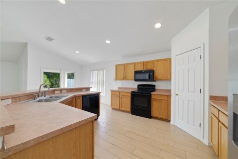 Villa ou maison à vendre à Kissimmee, Floride: 4 chambres, 221.39 m2 № 2149095 - photo 8