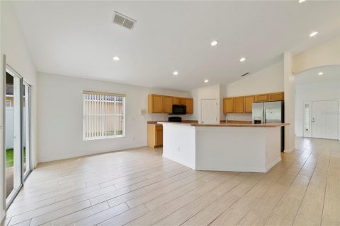 Villa ou maison à vendre à Kissimmee, Floride: 4 chambres, 221.39 m2 № 2149095 - photo 5