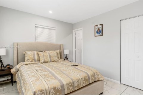 House in Fort Lauderdale, Florida 3 bedrooms, 165.37 sq.m. № 1695536 - photo 16