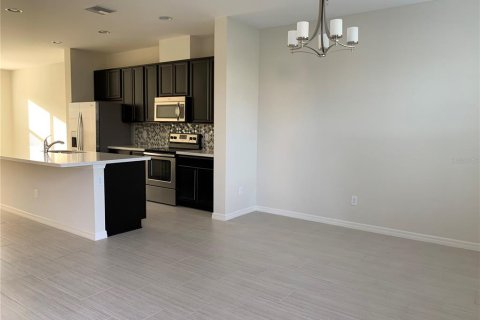 Touwnhouse à louer à Windermere, Floride: 3 chambres, 147.53 m2 № 2347883 - photo 3