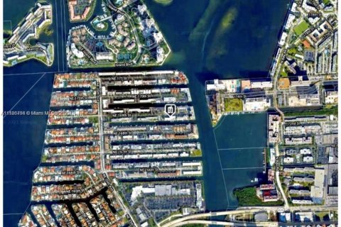 Condominio en alquiler en North Miami Beach, Florida, 2 dormitorios, 72.93 m2 № 1932699 - foto 12