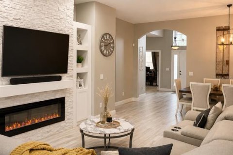 House in Orlando, Florida 4 bedrooms, 167.78 sq.m. № 2222580 - photo 2