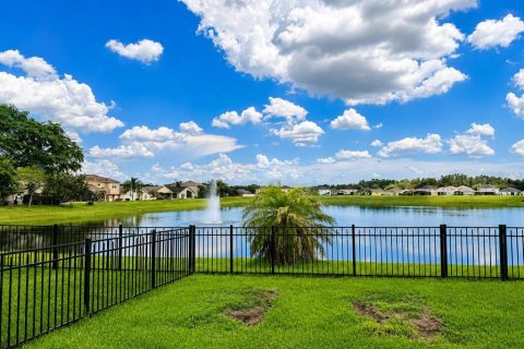 House in Orlando, Florida 4 bedrooms, 167.78 sq.m. № 2222580 - photo 23