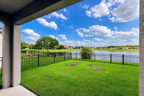 House in Orlando, Florida 4 bedrooms, 167.78 sq.m. № 2222580 - photo 24