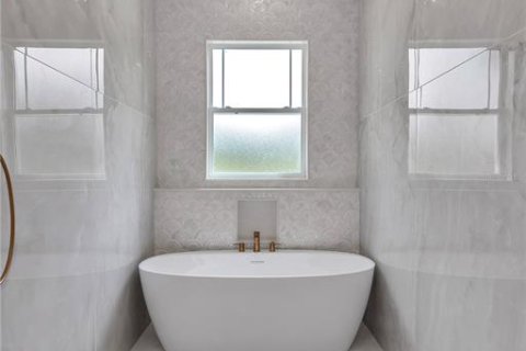 Купить виллу или дом в Морристаун, Флорида 6 комнат, 218.51м2, № 2210091 - фото 29