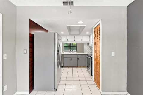 House in Deltona, Florida 3 bedrooms, 130.34 sq.m. № 2305896 - photo 7