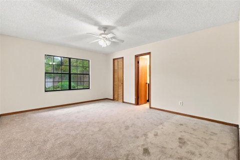 House in Deltona, Florida 3 bedrooms, 130.34 sq.m. № 2305896 - photo 24