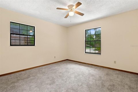 House in Deltona, Florida 3 bedrooms, 130.34 sq.m. № 2305896 - photo 29