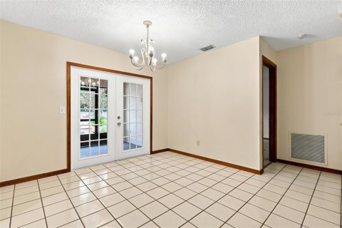 House in Deltona, Florida 3 bedrooms, 130.34 sq.m. № 2305896 - photo 22