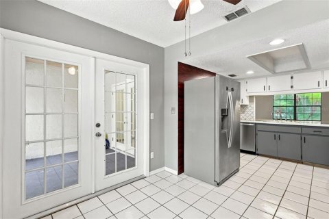 House in Deltona, Florida 3 bedrooms, 130.34 sq.m. № 2305896 - photo 8
