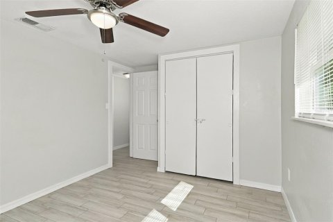 House in Winter Haven, Florida 3 bedrooms, 92.9 sq.m. № 2380667 - photo 10