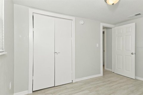 House in Winter Haven, Florida 3 bedrooms, 92.9 sq.m. № 2380667 - photo 11