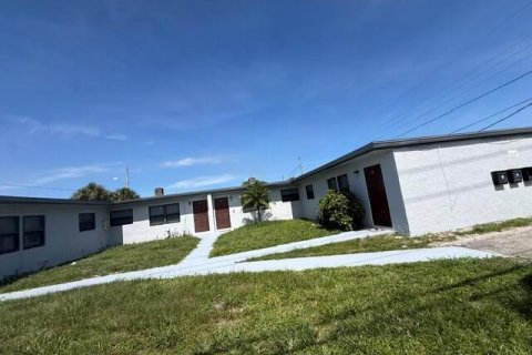 Купить коммерческую недвижимость в Уэст-Палм-Бич, Флорида 288.74м2, № 2155163 - фото 4