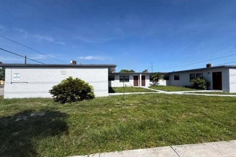 Купить коммерческую недвижимость в Уэст-Палм-Бич, Флорида 288.74м2, № 2155163 - фото 13