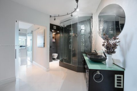 Купить кондоминиум в Майами-Бич, Флорида 2 спальни, 137.87м2, № 2020942 - фото 9