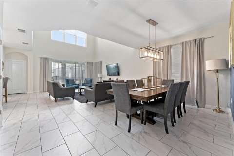Villa ou maison à vendre à Kissimmee, Floride: 5 chambres, 305.83 m2 № 2108584 - photo 4