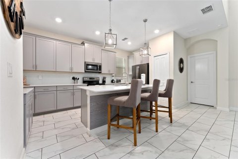 Villa ou maison à vendre à Kissimmee, Floride: 5 chambres, 305.83 m2 № 2108584 - photo 9